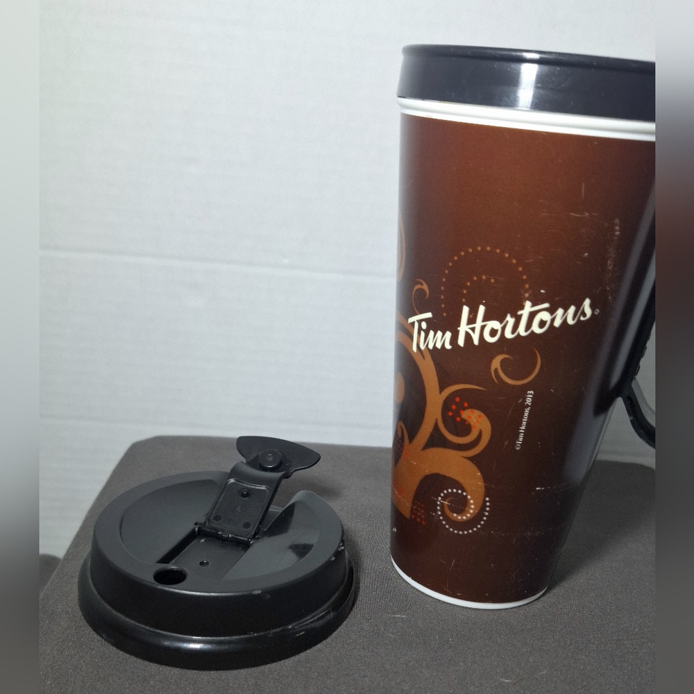 Tim Hortons 16 OZ Travel Mug Tumbler Plastic 2013 - Picture 4 of 7